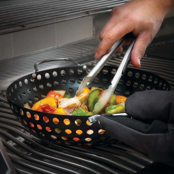 Napoleon Stainless Steel Auto Locking Tongs - Image 3