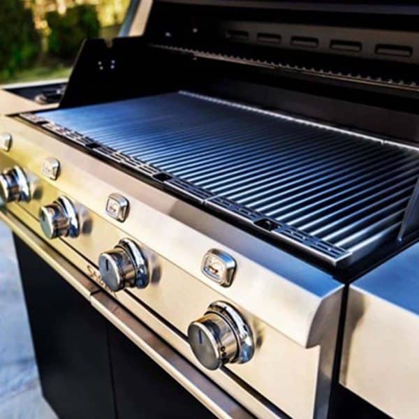 Saber Deluxe Black 4-Burner Gas Grill - Image 2