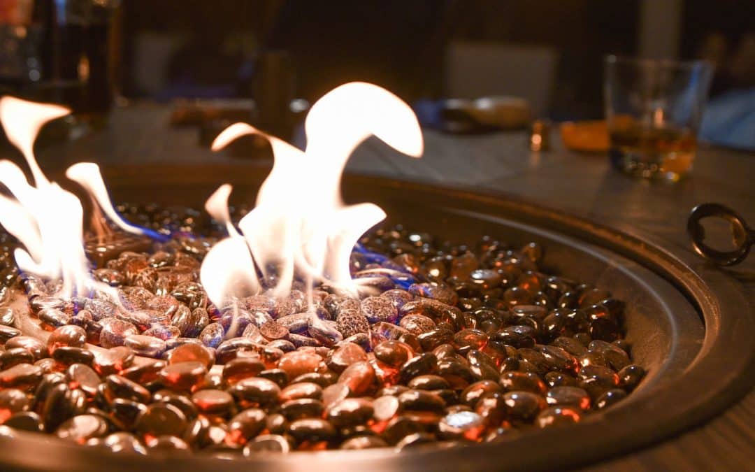 Gather ‘Round the Outdoor Fireplace: Winter Party Ideas